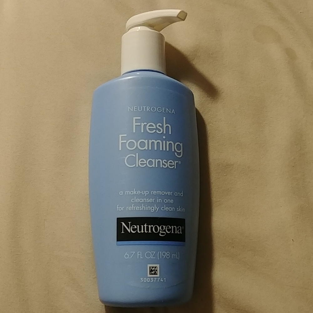 Neutrogena face cleanser